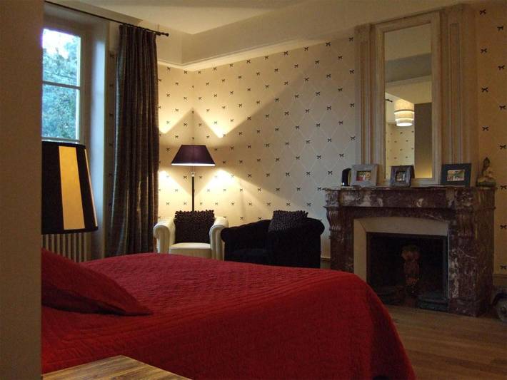 Chambre d’hôte pour 2 personnes, avec Terrasse et Jardin ainsi que Piscine et Vue
