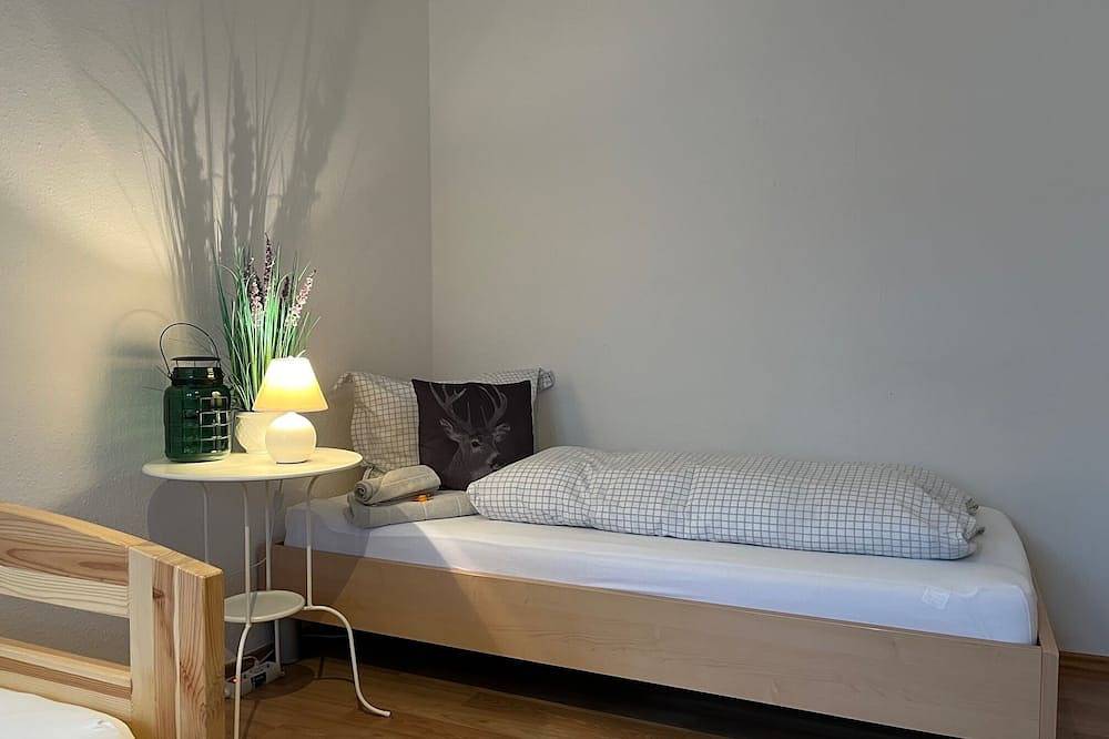 Ganze Wohnung, Allgäutraum Ferienwohnung Nr. 1 für 2-4 Personen in Durach-Weidach in Durach, Bayerisch Schwaben
