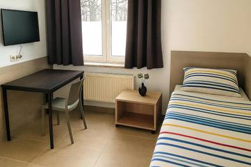 Gîte pour 2 personnes, avec vue et terrasse à Leuna