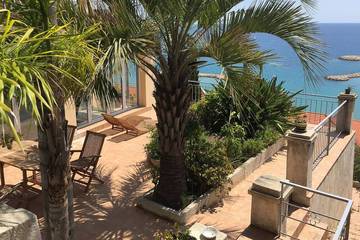 Villa pour 3 personnes, avec terrasse et jardin à Menton