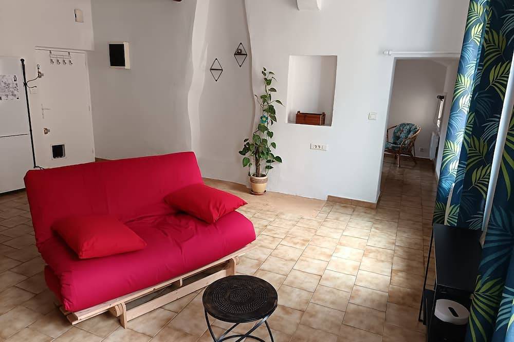 Entire apartment, Appartement 2 Personnes à Cadenet in Cadenet, Parc naturel régional du Luberon