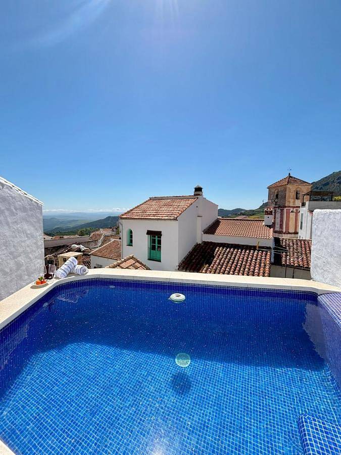 Casa de vacaciones para 6 personas, con balcón además de piscina y vistas - 1