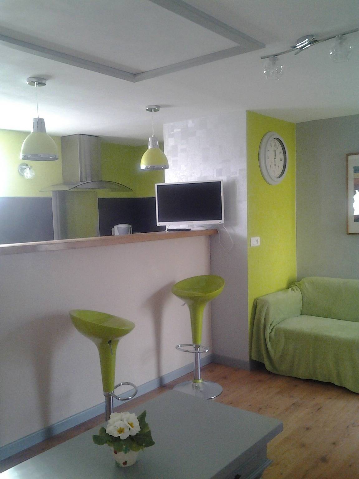 Gran Gîte diáfano con acceso directo a terraza florida – Frescura y autenticidad in Bû, Región de Dreux