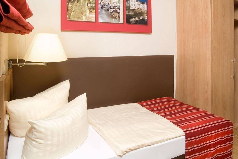 Barriere freies Doppelzimmer Dusche/Wc - Hotel Hauer in Bollendorf, Eifelkreis Bitburg-Prüm