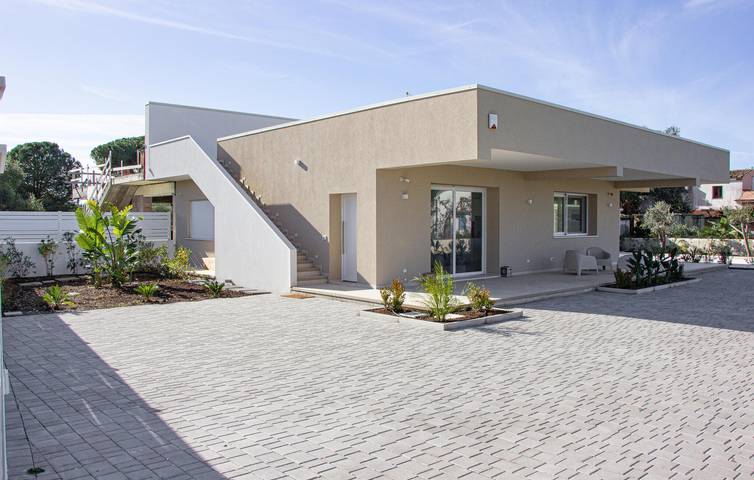 Apartamento para 8 personas, con jardín y piscina en Augusta (Sicilia)