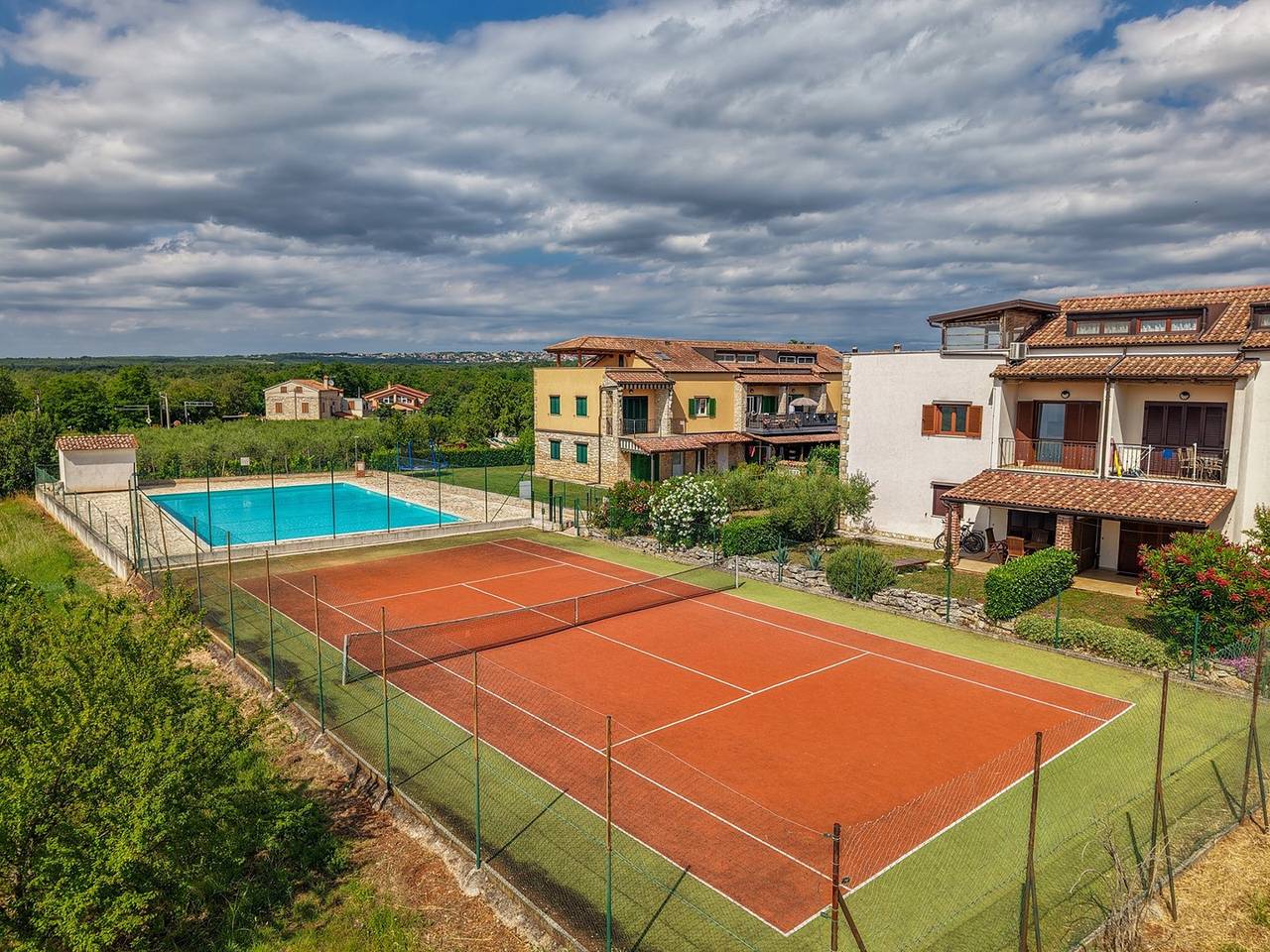 Ganze Wohnung, Apartment Paradise mit Gemeinschaftspool und Tennisplatz in der Nähe von Poreč in Gedići, Tar-Vabriga