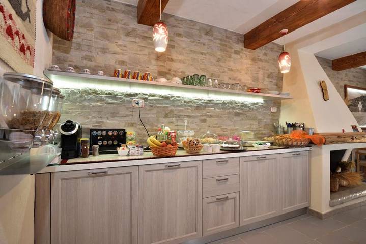 Chambre d’hôte pour 2 personnes, avec balcon, adapté aux familles à Baunei - 4