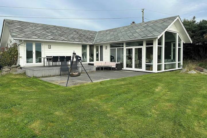 Ferienhaus für 8 Personen, mit Balkon und Garten in Bokn