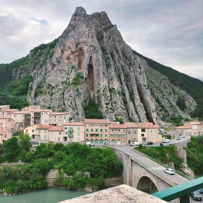 Chambre d’hôte pour 2 personnes, avec terrasse ainsi que vue et jardin à Valensole - 3