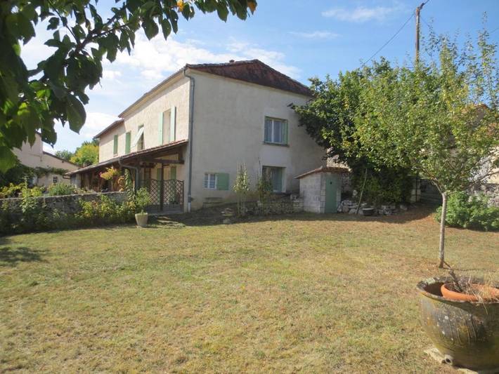 Location de vacances pour 5 personnes, avec jardin et vue dans La Tour-Blanche-Cercles - 2