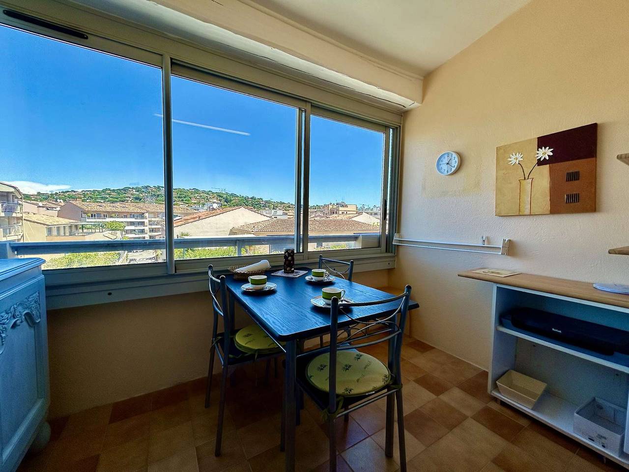 Ganze Wohnung, Sainte-Maxime: Studio mit Mezzanin für 4, 50m vom Strand in Sainte-Maxime, Draguignan Region