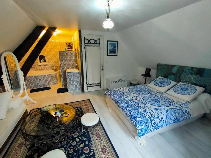 Location de vacances pour 15 personnes, avec piscine ainsi que jardin et jacuzzi à La Couture-Boussey - 4