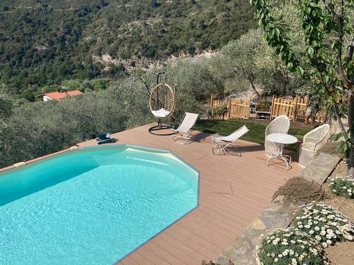 Location de vacances pour 3 personnes, avec bassin pour enfant et jardin ainsi que piscine et vue, adapté aux familles à Camporosso - 3