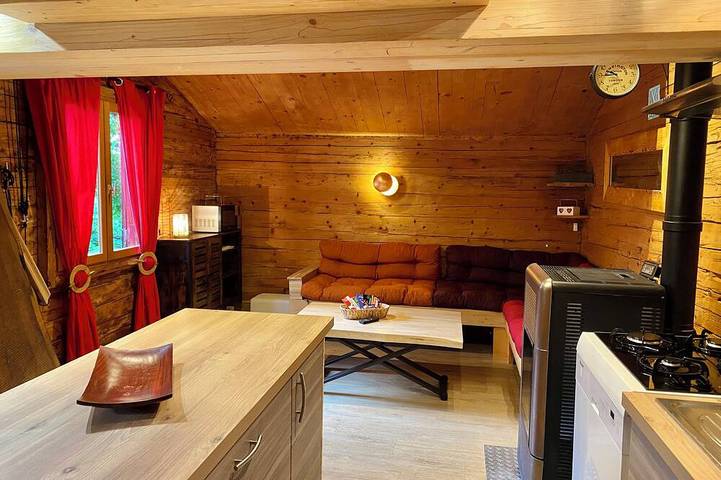 Chalet pour 4 personnes, avec terrasse et jardin