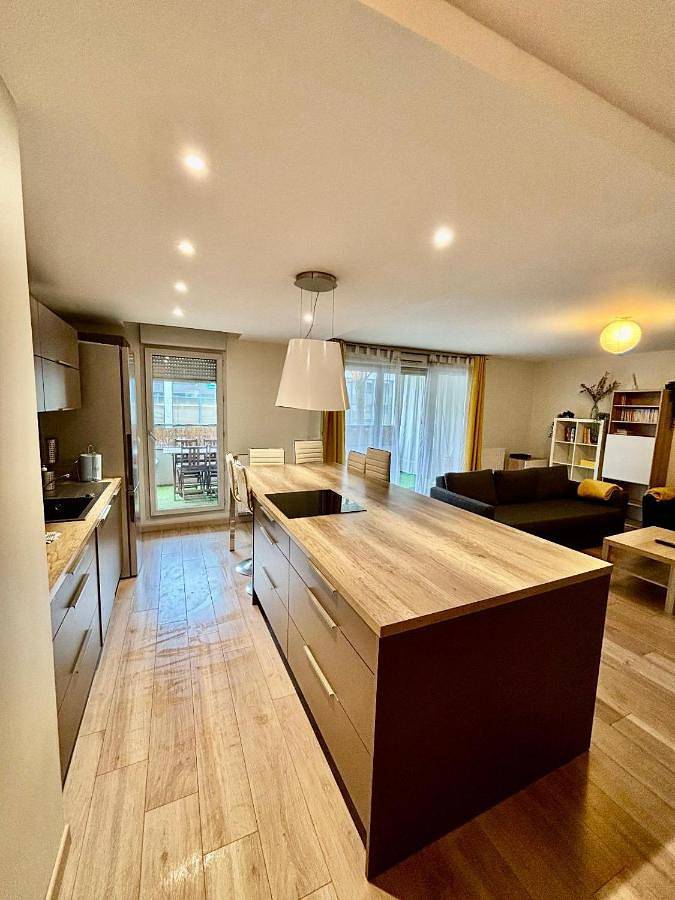 Gîte pour 8 personnes, avec jardin dans Parc de la Tête d'Or - 2