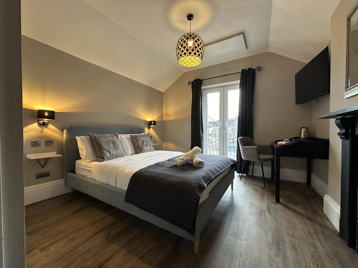 Number One Hundred Bed And Breakfast in Cardiff, Cardiff und Umgebung