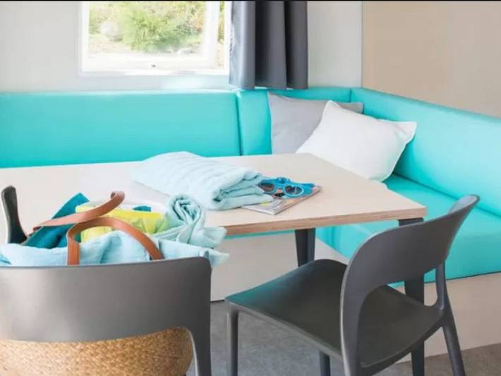 Camping pour 4 personnes, avec piscine et terrasse dans l' Ain - 4