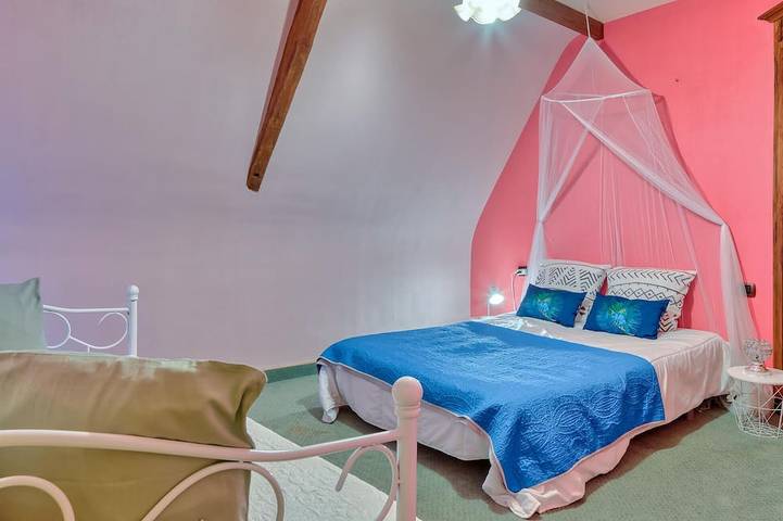 Location de vacances pour 9 personnes, avec jardin à Brouains - 4