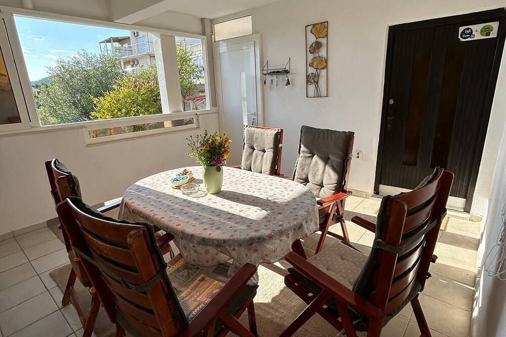 Ganze Wohnung, 1-Zimmer-Ferienwohnung mit Terrasse und Meerblick Rukavac, Vis (A-8897-a) in Rukavac, Vis