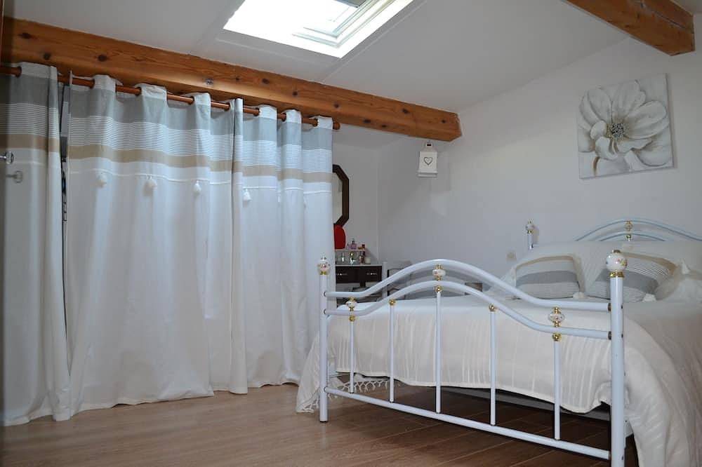 Maison individuelle 160m² ,2 niveaux,village classé Plus Beaux Village de France in Camon, Ariège