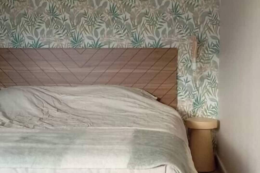 Entire apartment, The Rosies' cocoon: Eleanor Roosevelt studio. in Colleville-sur-Mer, Bayeux region