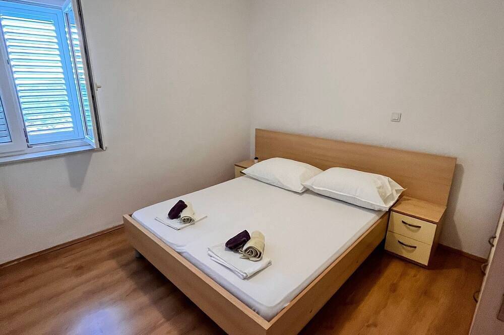 Ganze Wohnung, 1-Zimmer-Ferienwohnung am Strand Metajna (Pag in Metajna, Pag