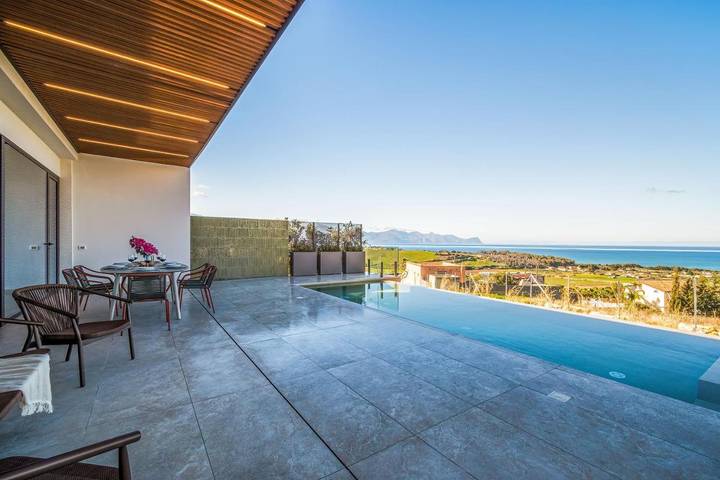 Villa per 6 persone, con giardino e piscina nonché idromassaggio in Partinico