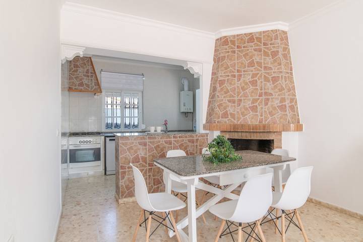 Casa vacacional 'Diego' con jardín privado y Wi-Fi in Playa El Palmar, Vejer de la Frontera