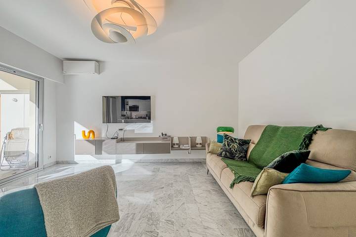 Apartamento vacacional entero, 2P Apartment Just Steps from Antibes Beaches in Juan-les-Pins, Antibes