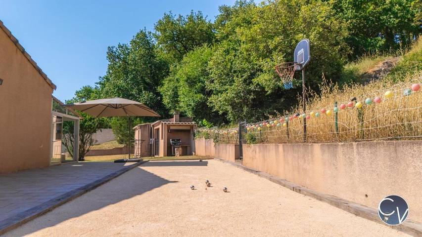 Location de vacances pour 8 personnes, avec jardin et piscine, animaux acceptés à Saint-Marcel-d'Ardèche - 3