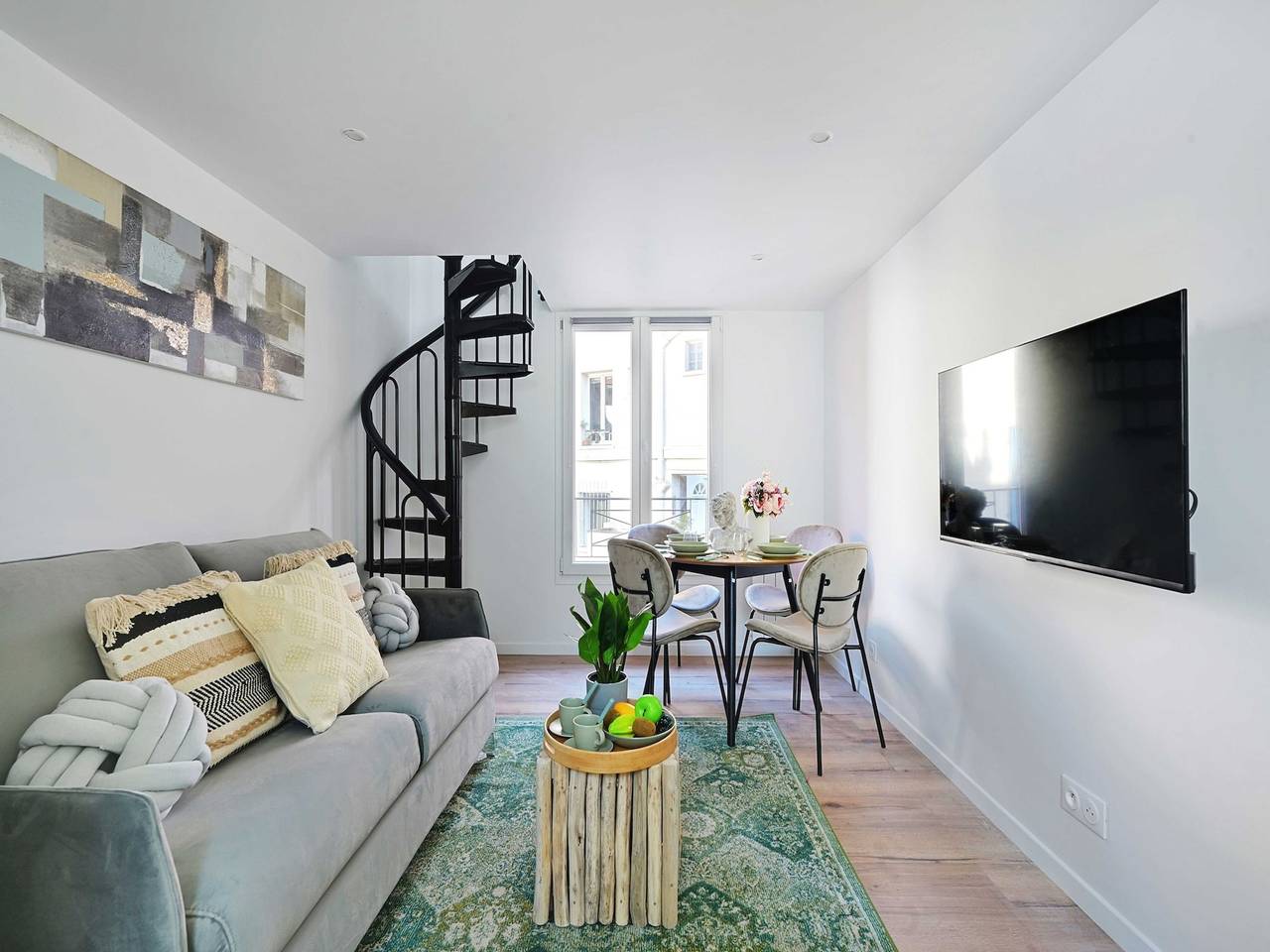 Entire apartment, Charming studio - 1Br/4P- Kremlin-Bicêtre in Le Kremlin-Bicêtre, Val-de-Marne