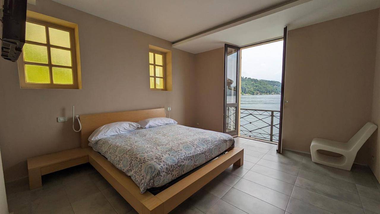 Lake view cottage beach in Orta San Giulio, Lac d'Orta