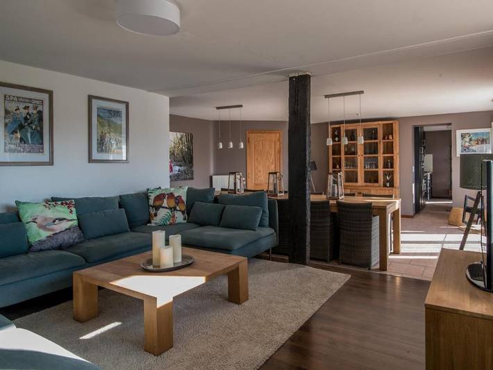 Location de vacances pour 12 personnes, avec sauna et piscine ainsi que terrasse et jardin dans Tavigny - 2