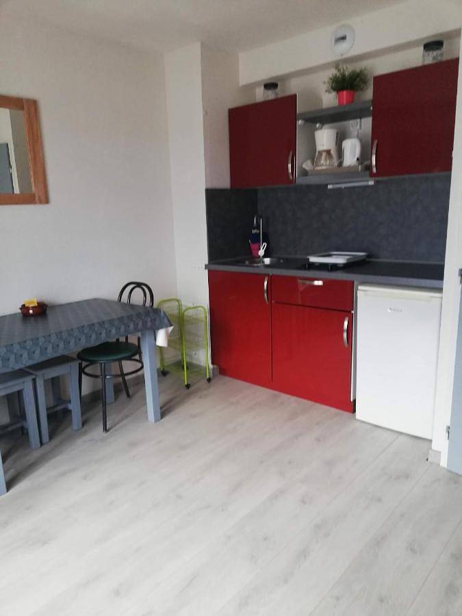 Gîte pour 2 personnes, avec jardin et vue dans Centre Equestre (Courseulles-sur-Mer) - 2
