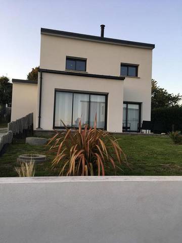 Cottage pour 6 personnes, avec jardin à Theix