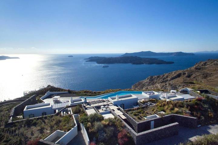 Resort per 2 persone, con Terrazza e Idromassaggio nonché Giardino e Piscina in Santorini