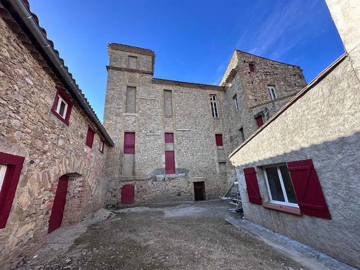 Location de vacances pour 4 personnes, avec vue et jardin à Cournanel - 2