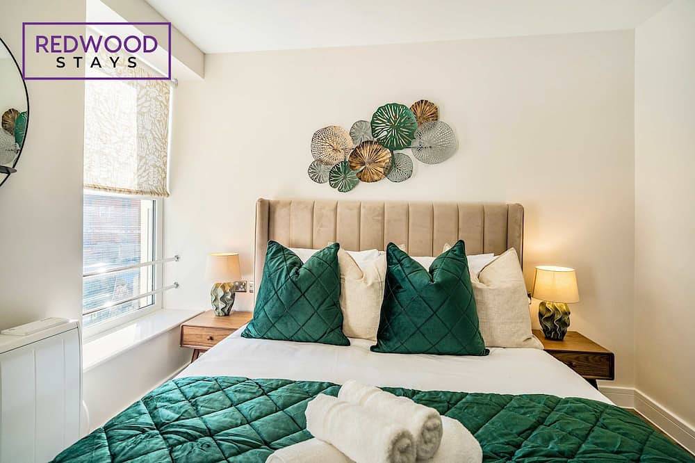 Geheel appartement, Town Center, Free Wifi, 58 Inch Tv, Balcony in Rushmoor, Hampshire