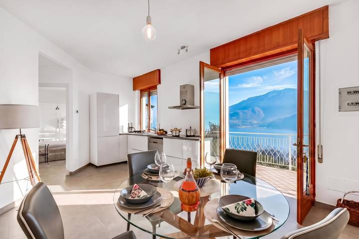 Ferienwohnung für 5 Personen, mit Terrasse und Kinderpool sowie Seeblick in Bassanega