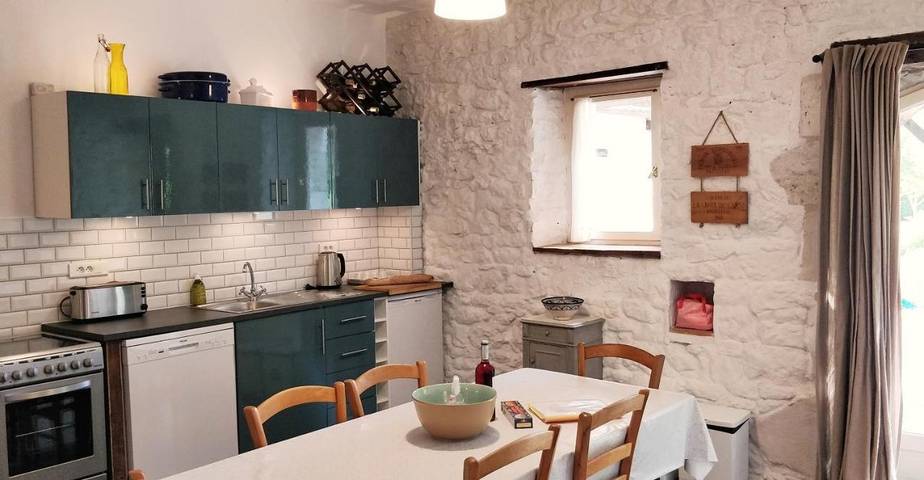 Location de vacances pour 4 personnes, avec piscine ainsi que jardin et vue à Fonroque - 4