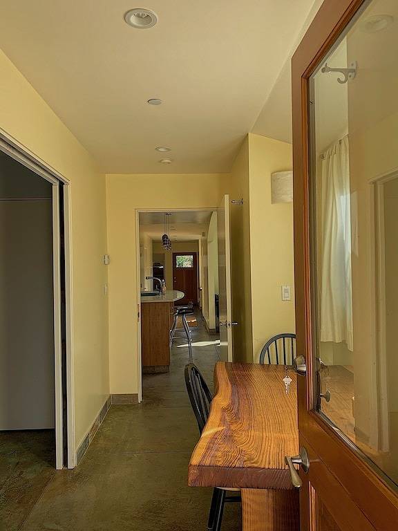 Vacation rental for 20 people, with yard and hot tub, with pets in Marin County