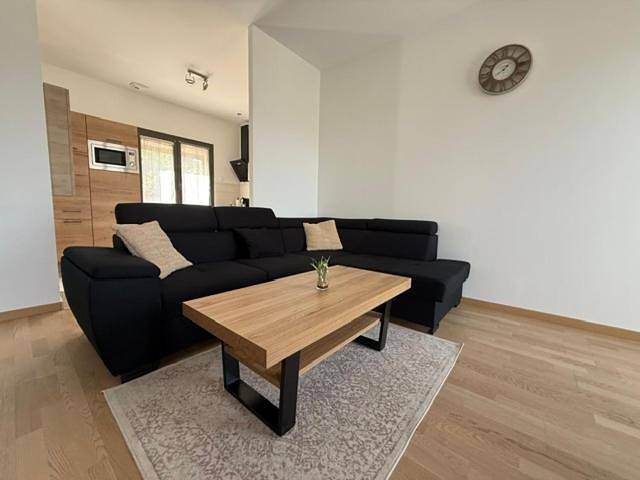 Location de vacances pour 4 personnes, avec Terrasse ainsi que Jardin et Vue à Château-Chinon (Ville)