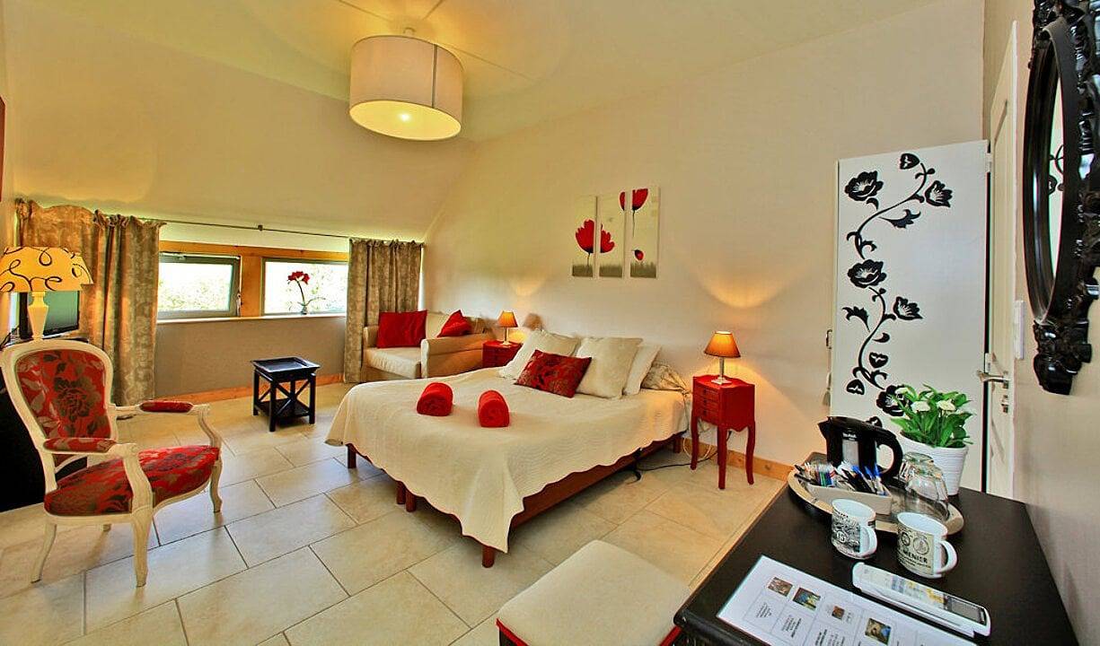 Les Deux Moiselles entre Sarlat et Lascaux - Periloc - Chambre Amazone in La Chapelle-Aubareil, Périgord Noir