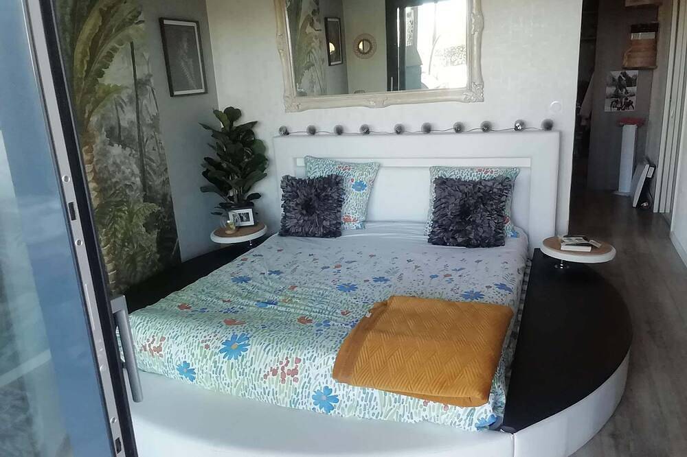 Spacious architect-designed villa in quiet location with tourist access Pézenas.Beziers.Sete.Agde in Laurens, Mittelmeerküste (Frankreich)