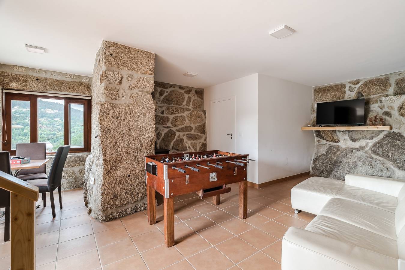 Apartamento 'Casa Pinhão De Sousa' con jacuzzi y piscina in Parada do Bouro, Distrito de Braga