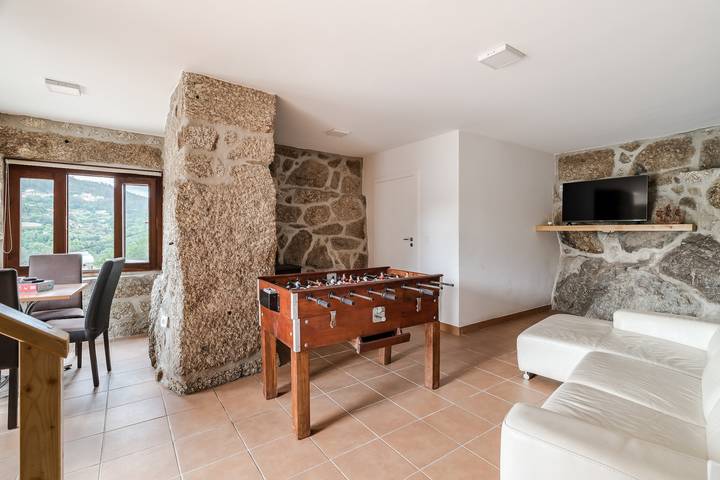Appartement 'Casa Pinhão De Sousa' avec jacuzzi et piscine in Parada do Bouro, District de Braga
