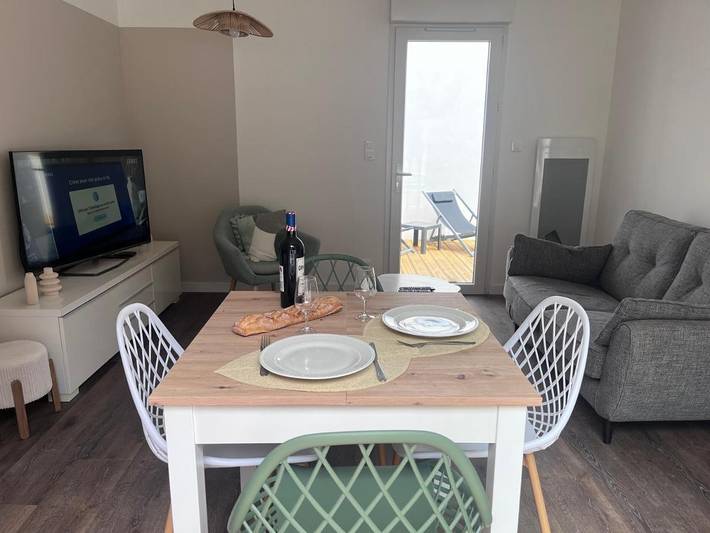 Location de vacances pour 4 personnes, avec vue et jardin, animaux acceptés dans Plage De La Paree Du Jonc