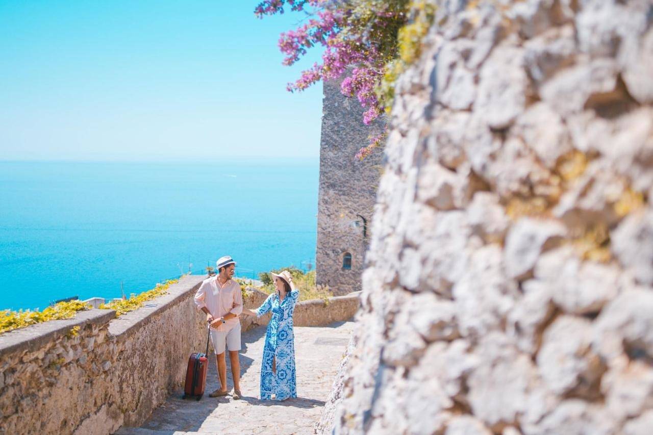 Sea View Villa in Ravello with lemon pergola, gardens and jacuzzi - Ideal for elopements in Ravello, Sorrento Coast