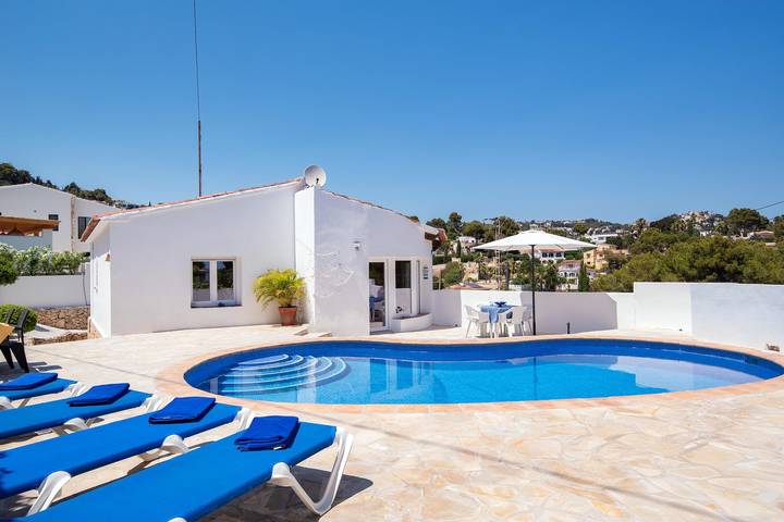 Villa voor 4 personen, with zwembad and terras as well as tuin, kindvriendelijk in Benissa