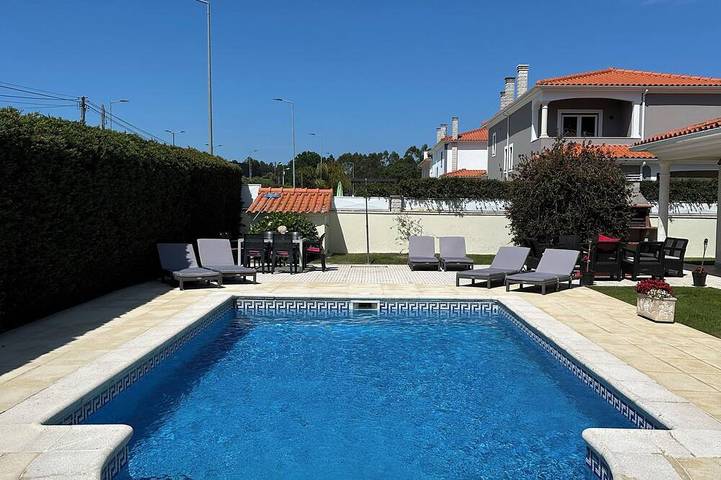 Maison de vacances pour 10 personnes, avec jardin à São Martinho do Porto